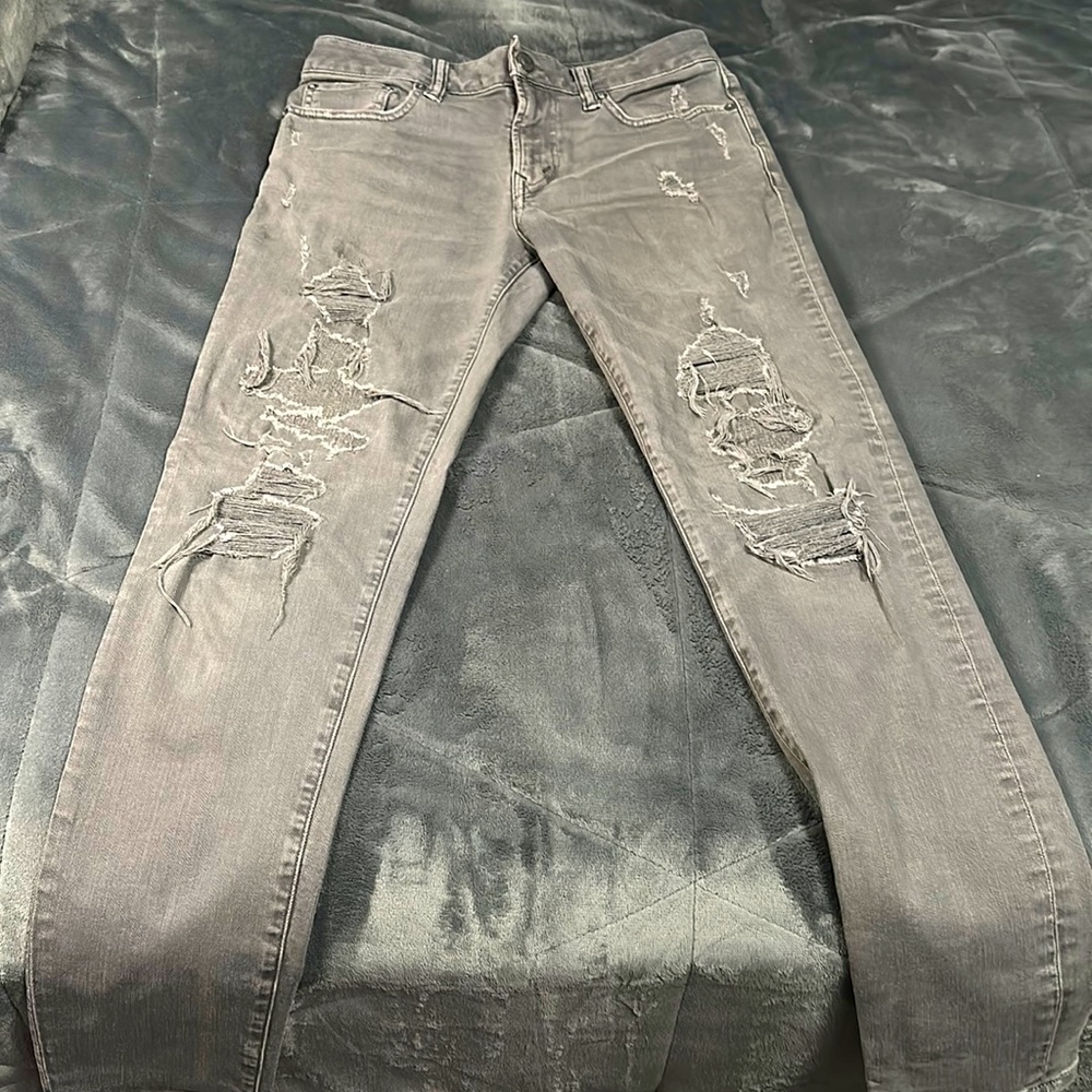 American eagle skinny ripped jeans